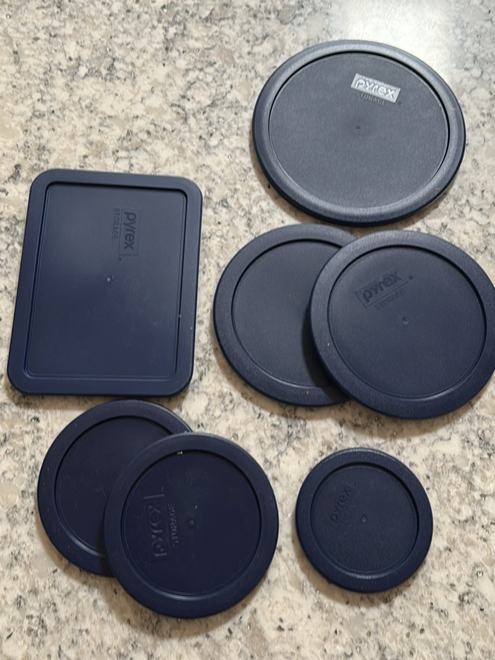 New Pyrex Navy Plastic Storage Container Lids - Set
